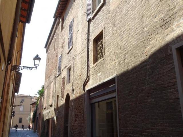 Palazzo in vendita a Nuovo Circondario Imolese, Imola