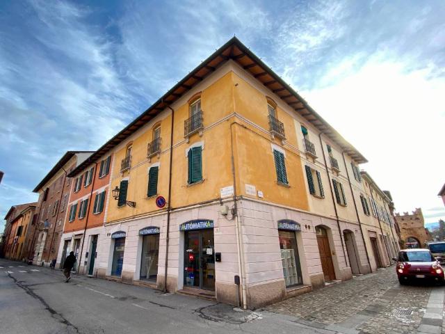 Palazzo in vendita a Nuovo Circondario Imolese, Imola