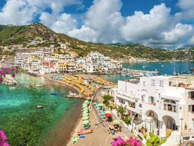 Palazzo in vendita a Ischia, Campania