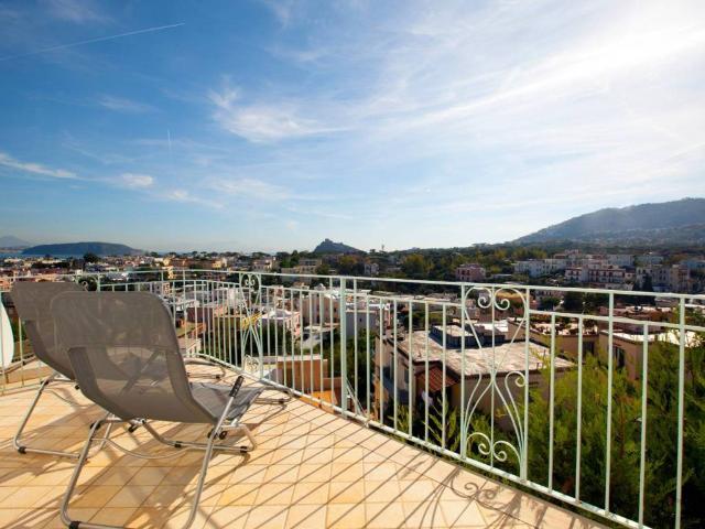 Palazzo in vendita a Ischia, Campania