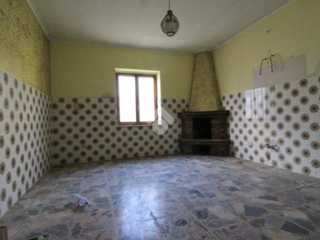 Palazzo in vendita a Calabria, Crotone