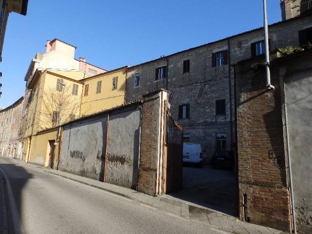 Palazzo in vendita a Marche, Ancona