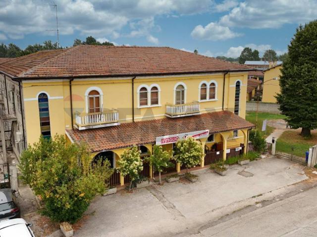 Palazzo in vendita a Jolanda Di Savoia, Reggio Emilia
