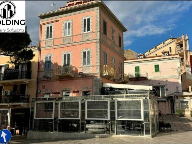 Palazzo in vendita a Sassari