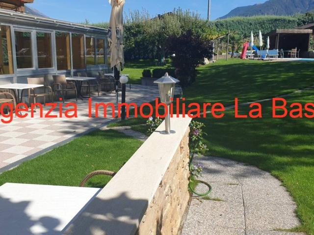Palazzo in vendita a Vinschgau - Val Venosta, Laces - Latsch