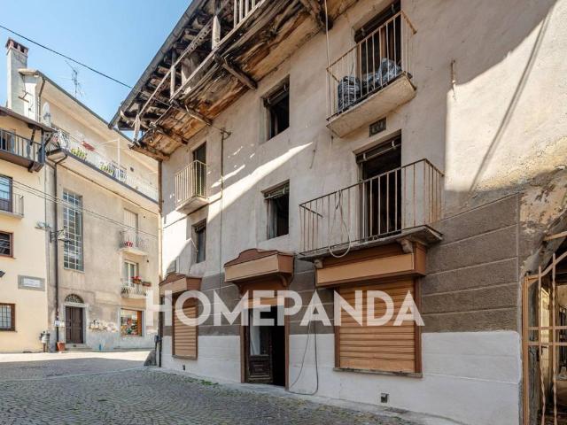 Palazzo in vendita a Unione Montana di Comuni delle Valli di Lanzo, Ceronda e Casternone, Piemonte