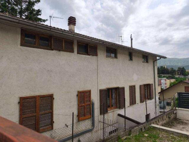 Palazzo in vendita a Valle Pretara, Tornimparte
