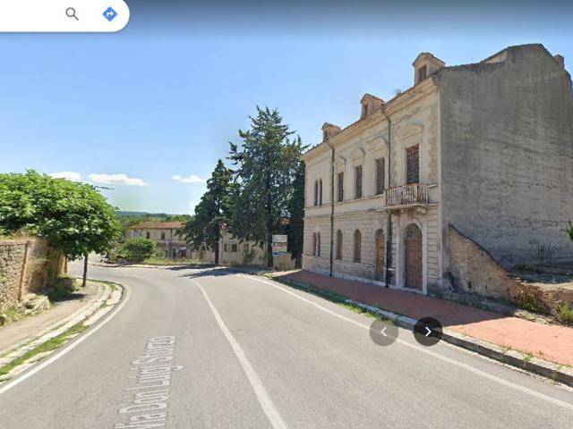 Palazzo in vendita a Larino, Molise