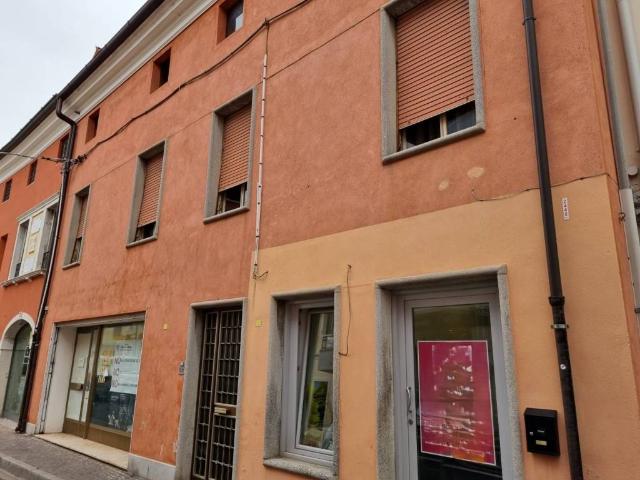 Palazzo in vendita a Latisanotta, Latisana