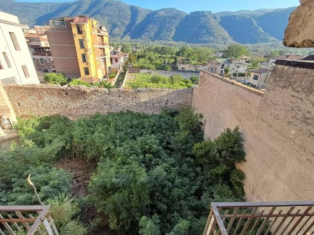 Palazzo in vendita a Lauro, Campania