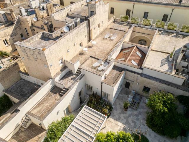 Palazzo in vendita a Lecce