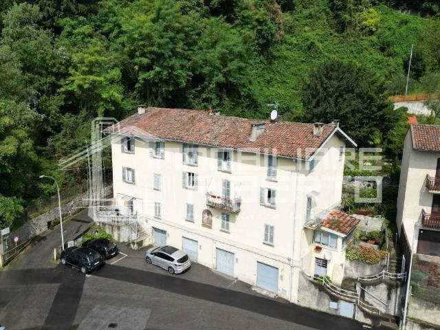 Palazzo in vendita a San Giovanni, Lecco