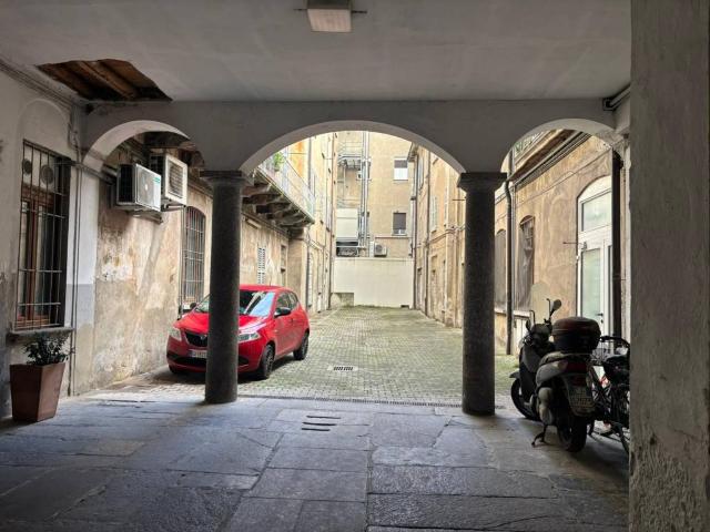 Palazzo in vendita a Castello, Lecco
