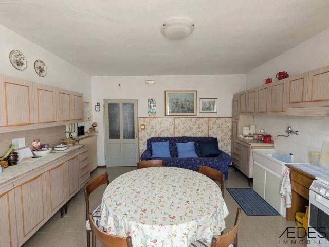 Palazzo in vendita a Comunità Alto Garda e Ledro, Molina Di Ledro