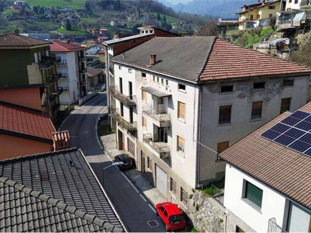 Palazzo in vendita a Leffe, Lombardia