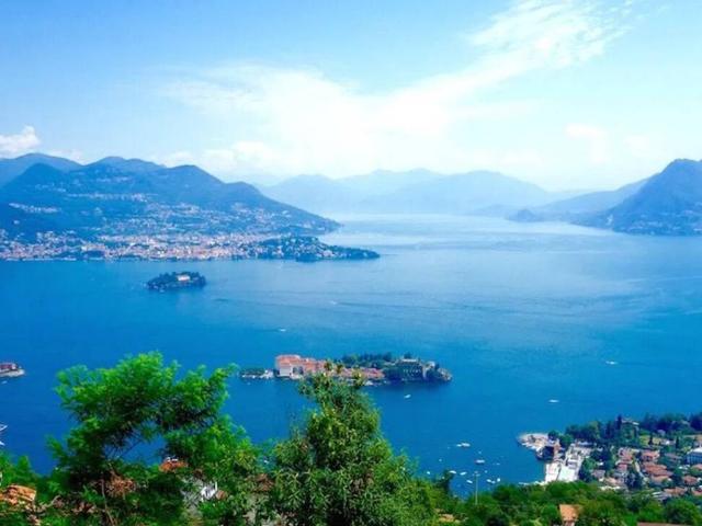 Palazzo in vendita a Unione dei comuni del Medio Verbano, Leggiuno