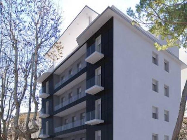 Palazzo in vendita a Oltrestazione, Legnano