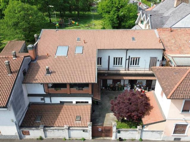 Palazzo in vendita a Oltrestazione, Legnano