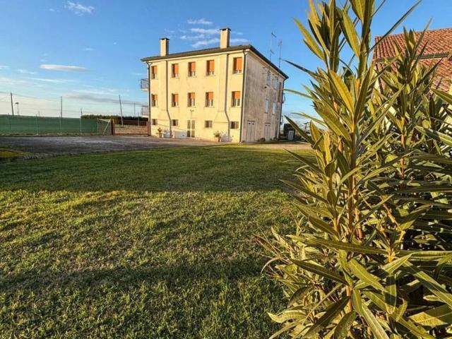 Palazzo in vendita a Lendinara, Veneto