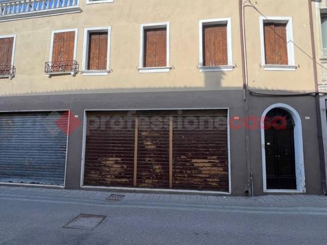 Villa Indipendente in vendita a Lendinara, Rovigo