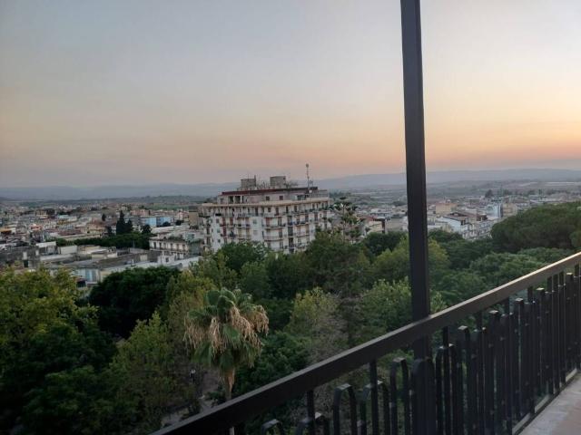 Palazzo in vendita a Lentini, Sicilia