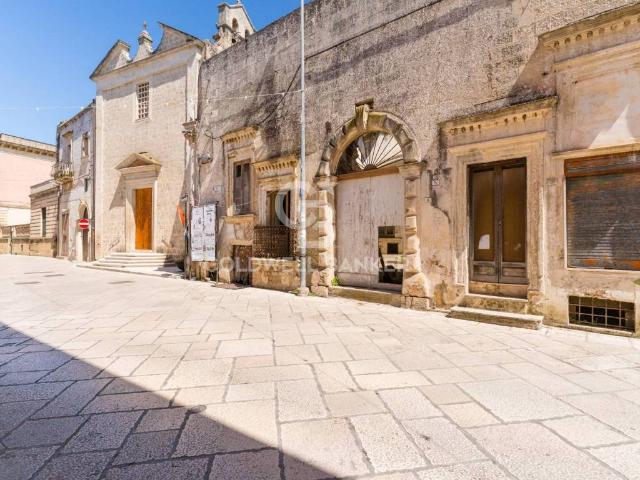 Palazzo in vendita a Puglia, Lecce