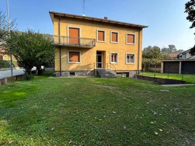 Palazzo in vendita a Gerno, Lesmo