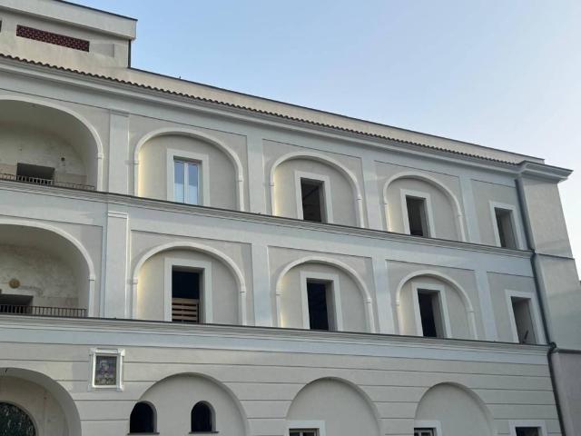 Palazzo in vendita a Lettere, Campania