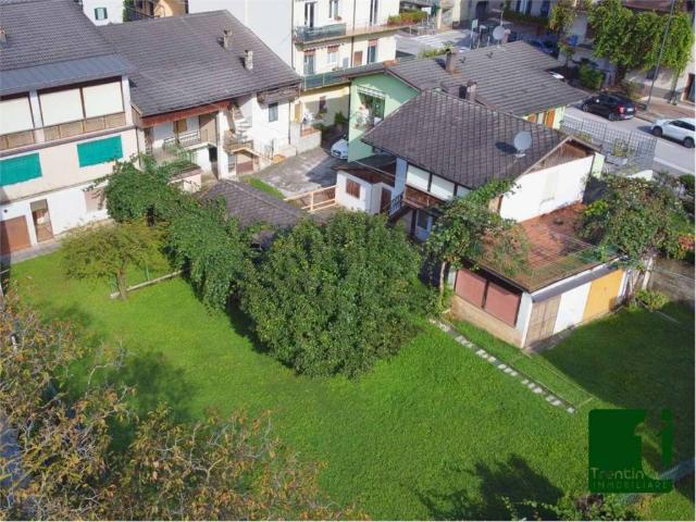 Palazzo in vendita a Comunità Alta Valsugana e Bersntol, Levico Terme
