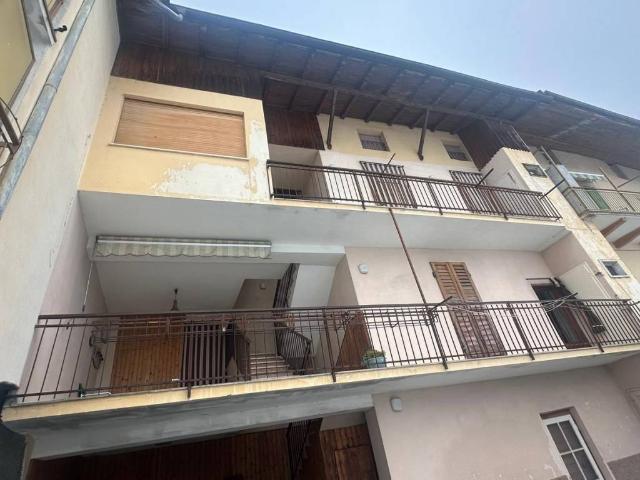 Palazzo in vendita a Comunità Alta Valsugana e Bersntol, Levico Terme