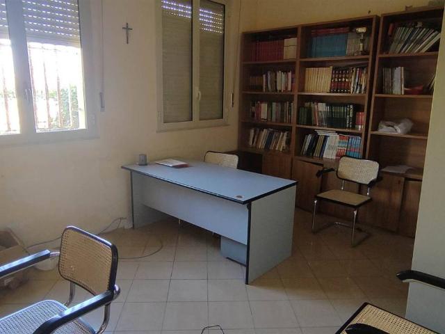 Locale Commerciale in vendita a Oltreponte, Licata