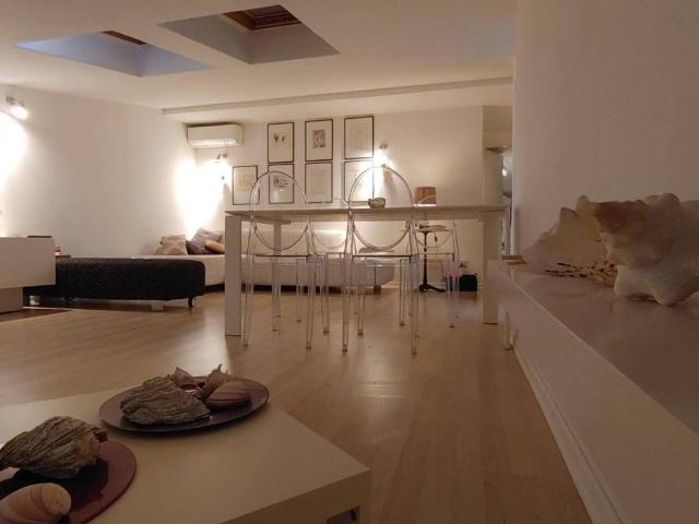Palazzo in vendita a Lignano Pineta
