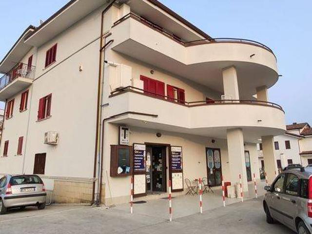 Palazzo in vendita a Limatola, Campania