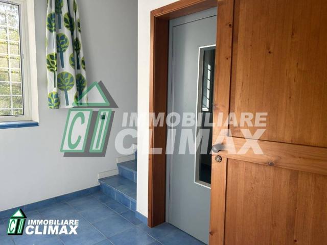 Palazzo in vendita a Limatola, Campania