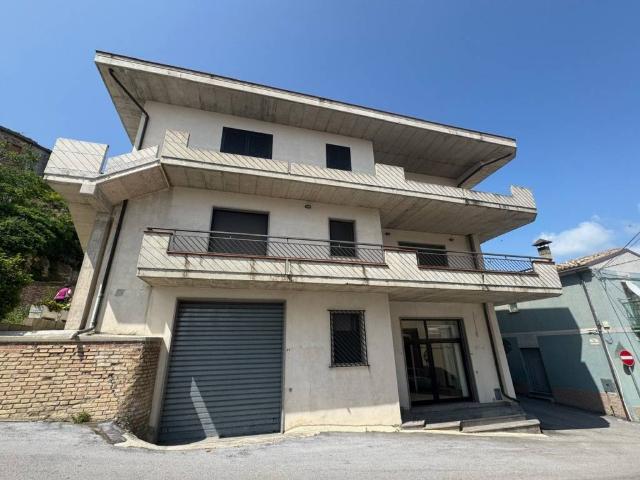 Palazzo in vendita a Liscia, Abruzzo