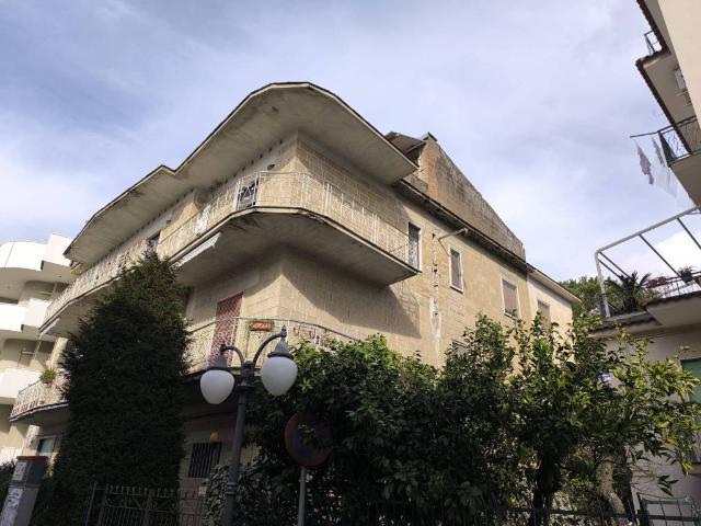 Palazzo in vendita a Liveri, Campania