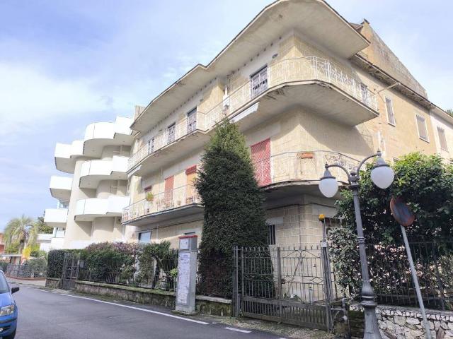 Palazzo in vendita a Liveri, Campania