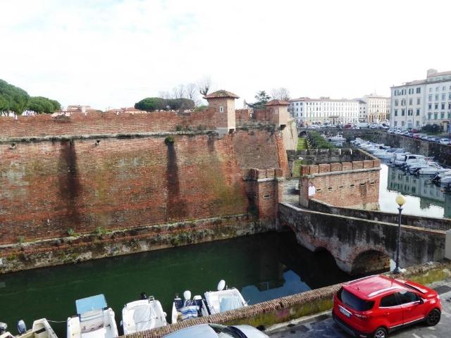 Palazzo in vendita a Venezia Nuova, Livorno