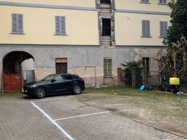 Palazzo in vendita a Lonate Ceppino, Lombardia