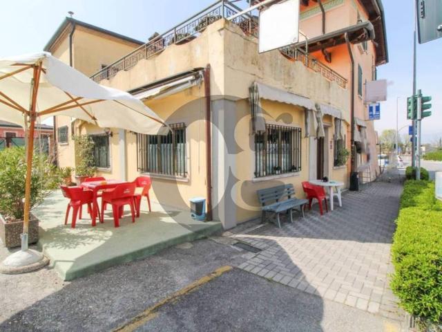 Palazzo in vendita a Lonato, Lombardia