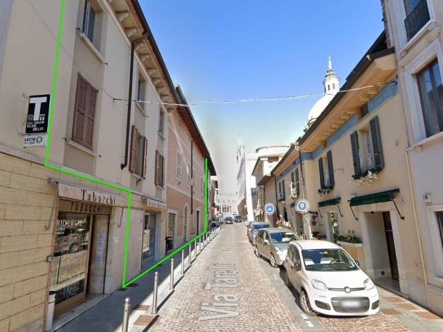 Palazzo in vendita a Lonato, Lombardia