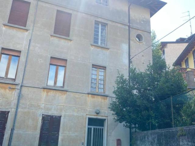 Palazzo in vendita a Lovere, Bergamo