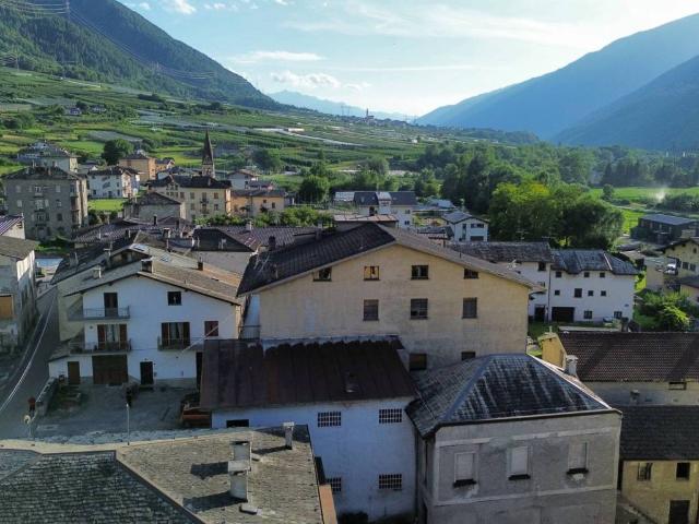 Palazzo in vendita a Lovero, Lombardia