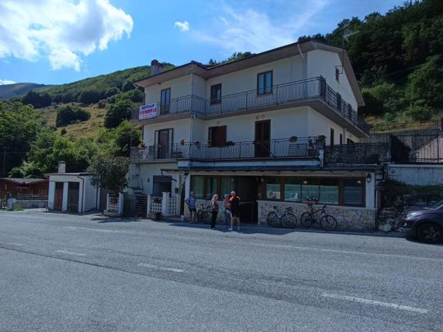 Palazzo in vendita a Lucoli, Abruzzo