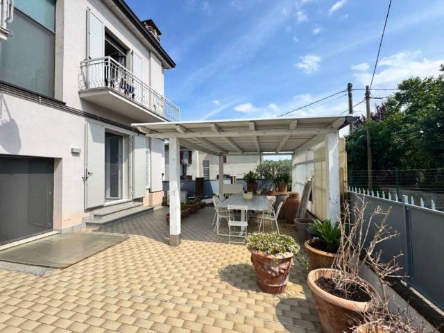 Palazzo in vendita a Lugagnano Val D'arda, Reggio Emilia
