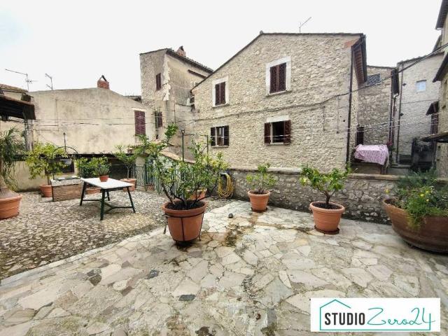 Palazzo in vendita a Lugnano In Teverina, Umbria