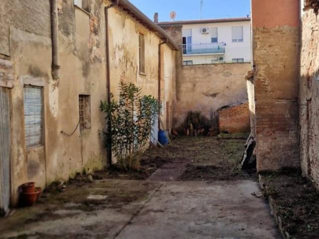 Palazzo in vendita a Unione dei comuni della Bassa Romagna, Lugo