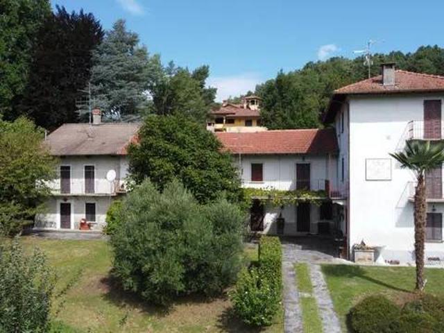 Palazzo in vendita a Motte, Luino