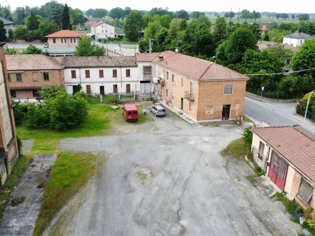 Palazzo in vendita a Lungavilla, Pavia