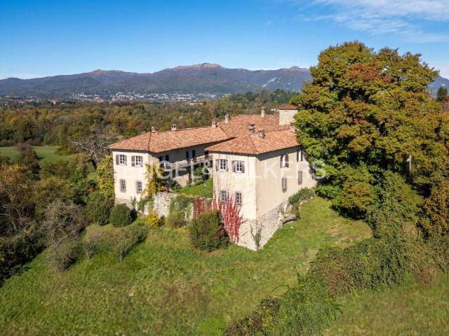 Palazzo in vendita a Lurago D'erba, Lombardia